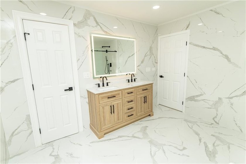 Welcome to 60 Lakeside Dr, Covington, GA 30016 a beautifully - photo 33