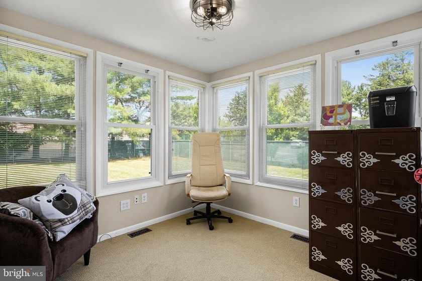 Exceptional opportunity to own a beautifully updated commercial - photo 11