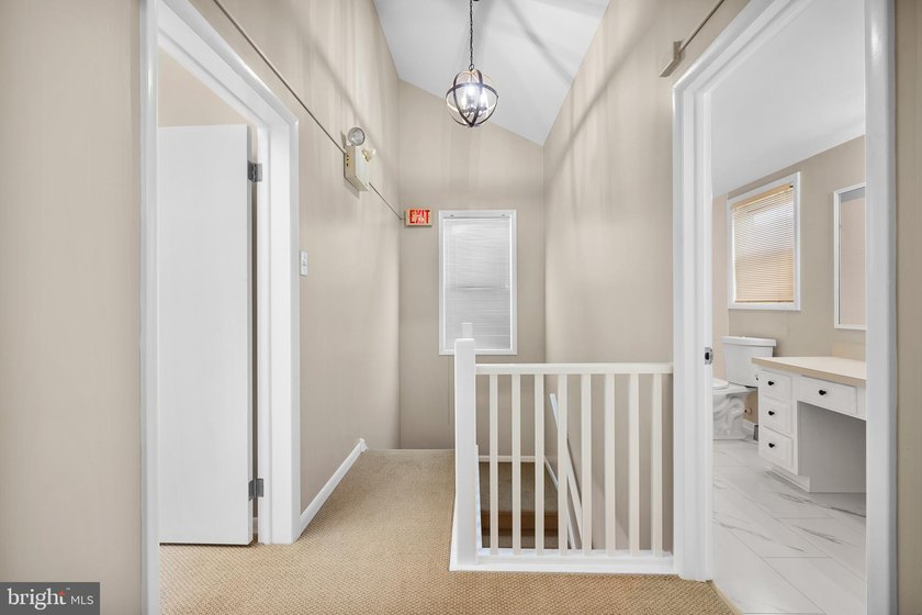 Exceptional opportunity to own a beautifully updated commercial - photo 19