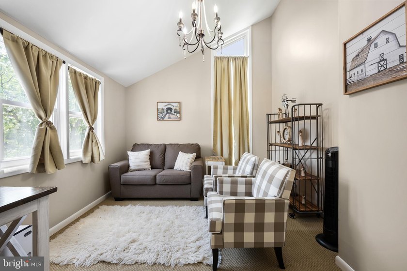 Exceptional opportunity to own a beautifully updated commercial - photo 21