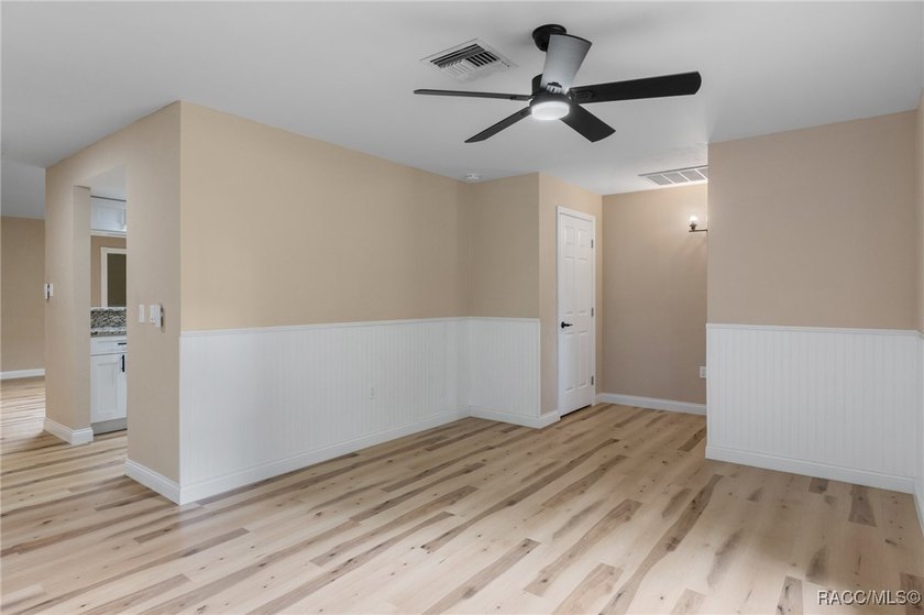 Fabulous Updated 3/2 in Sought-After Riverhaven Village. This - photo 7