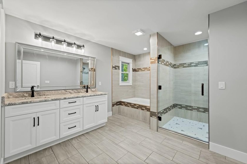 WELCOME TO YOUR OWN PRIVATE RETREAT! This NEW CONSTRUCTION *1 - photo 10