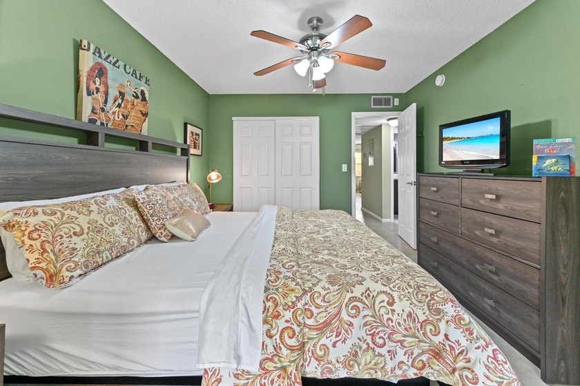 Welcome to Century Villages most unique 2 bedroom ,2 bath ground - photo 13