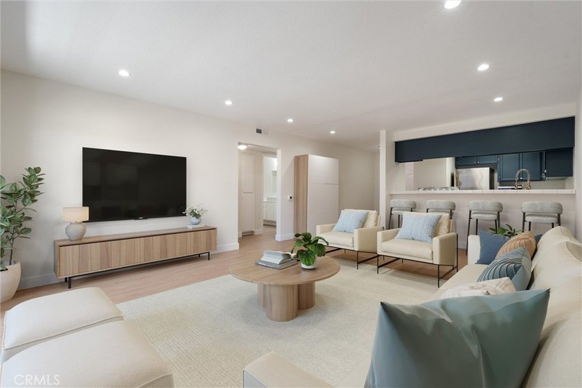 Freshly upgraded and centrally located, this wonderful condo - photo 6