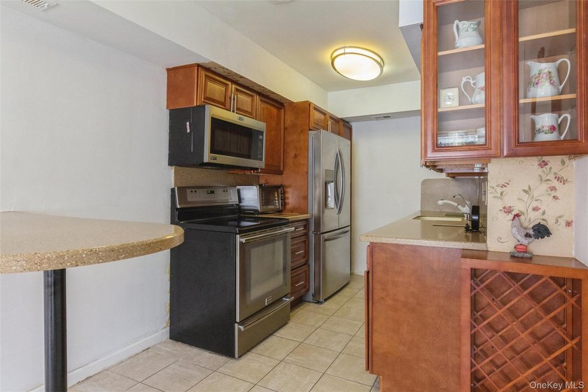 Welcome to 51 Alhambra Dr. Enjoy the open dining area off the - photo 13