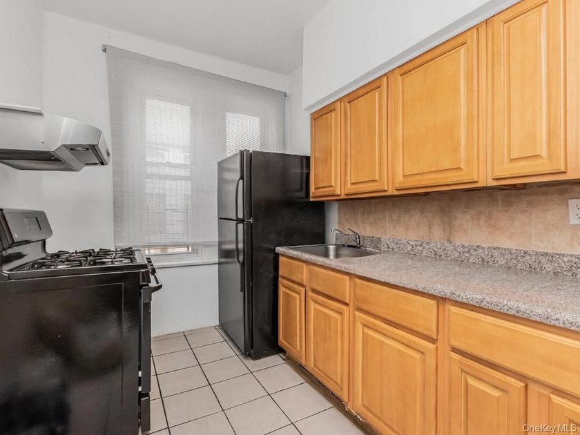 Great opportunity to own a multi-family home in the Bronx! - photo 14