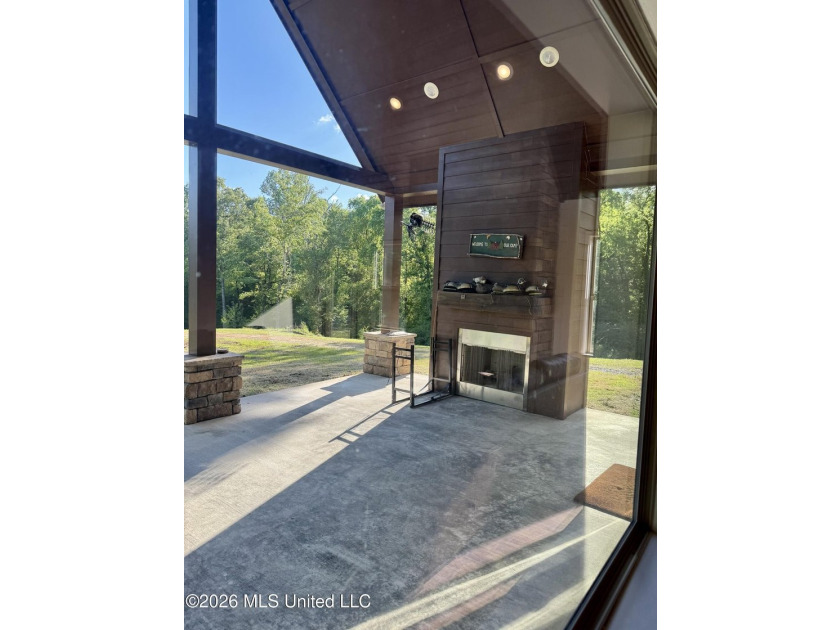 Welcome to your private retreat in the heart of Wilkinson - photo 6