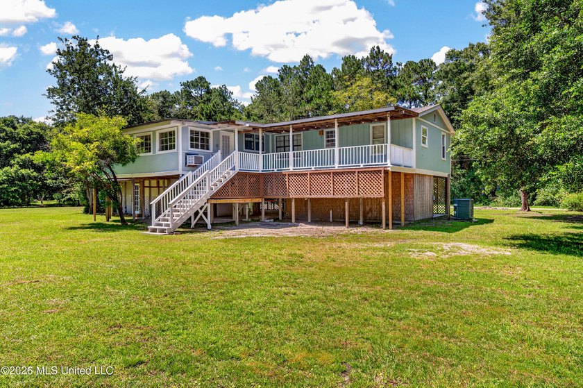 Privacy Galor with 2 Private Lots totaling 1.98 acres in the - photo 15