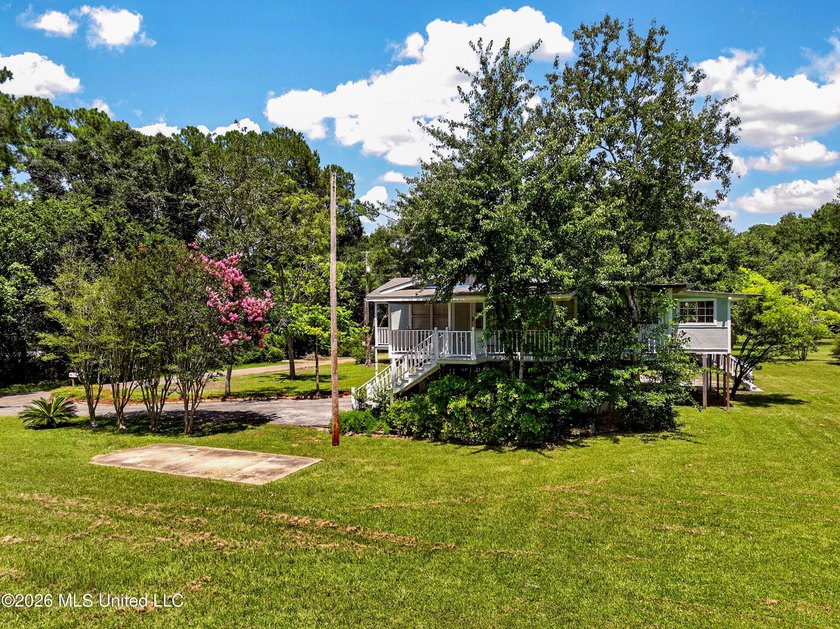 Privacy Galor with 2 Private Lots totaling 1.98 acres in the - photo 20