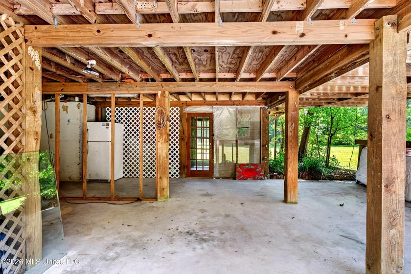 Privacy Galor with 2 Private Lots totaling 1.98 acres in the - photo 27