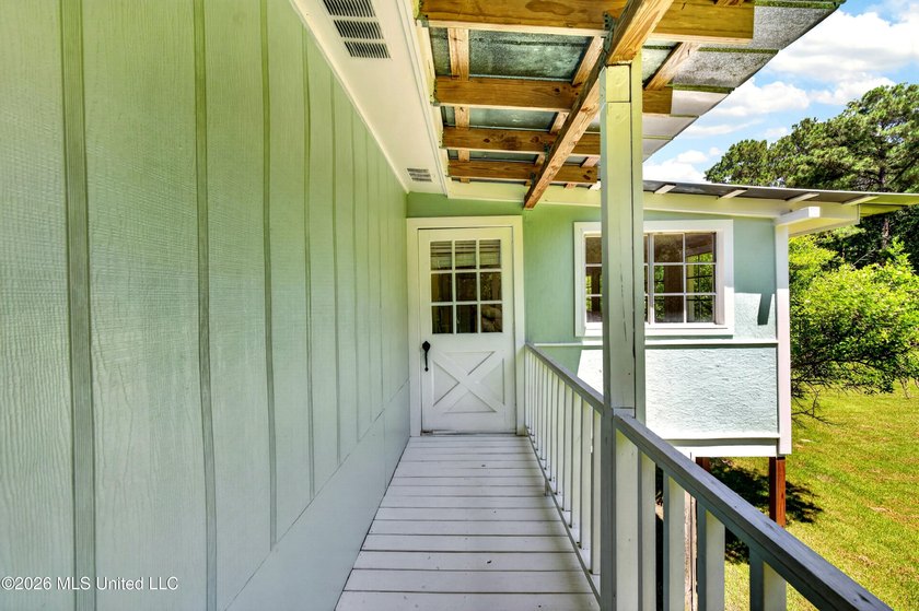 Privacy Galor with 2 Private Lots totaling 1.98 acres in the - photo 33