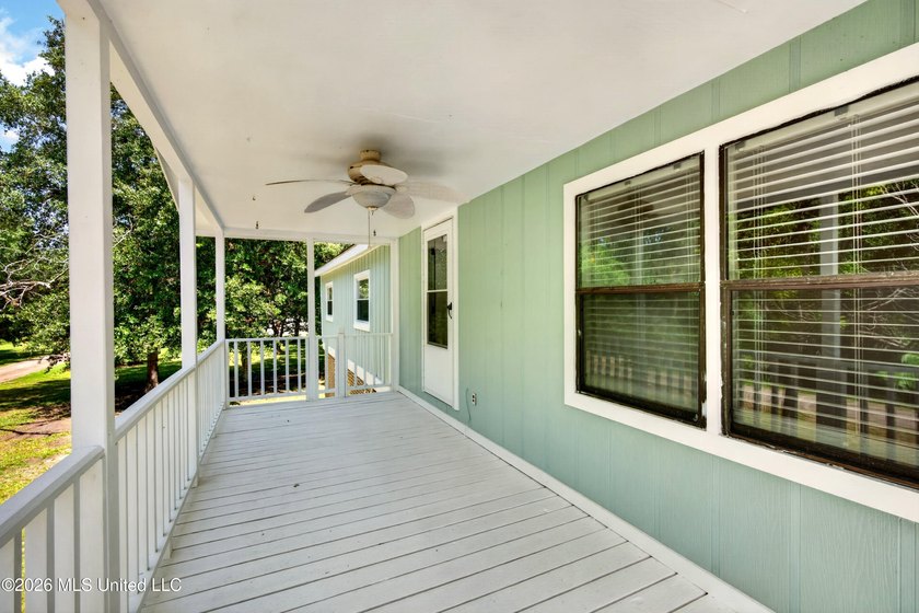 Privacy Galor with 2 Private Lots totaling 1.98 acres in the - photo 36