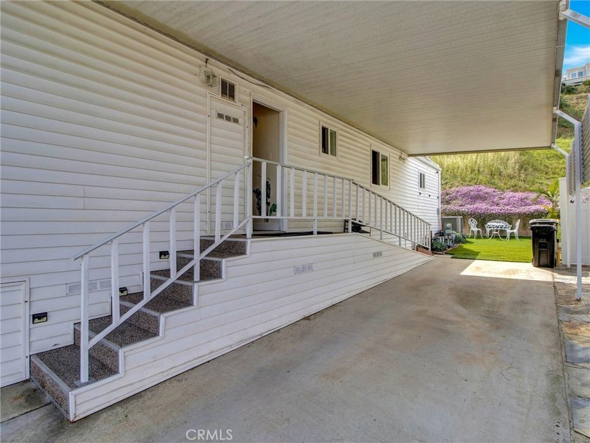 This Gorgeous and Spacious Mobile Home will make you feel On Top - photo 37