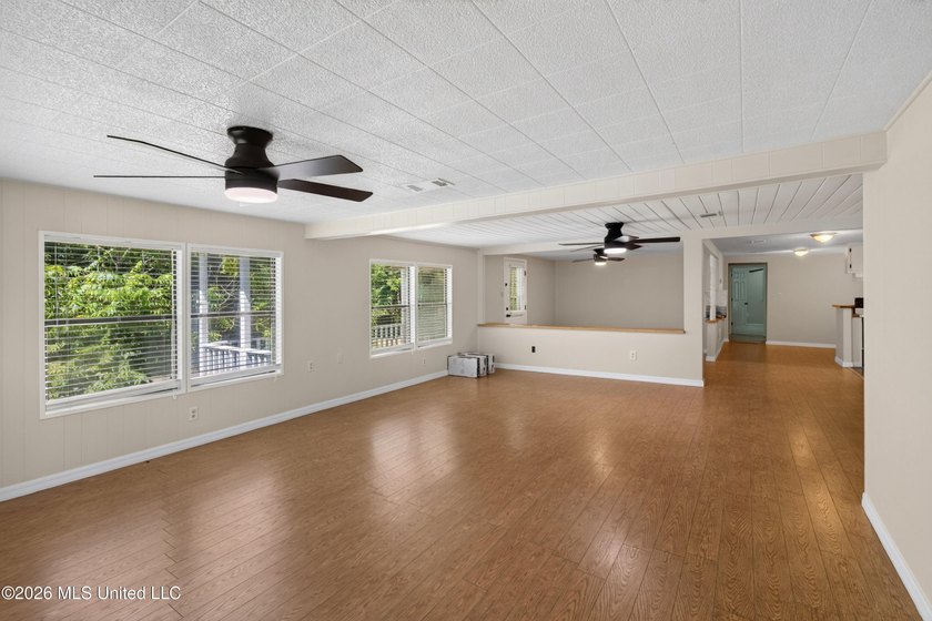 Privacy Galor with 2 Private Lots totaling 1.98 acres in the - photo 38