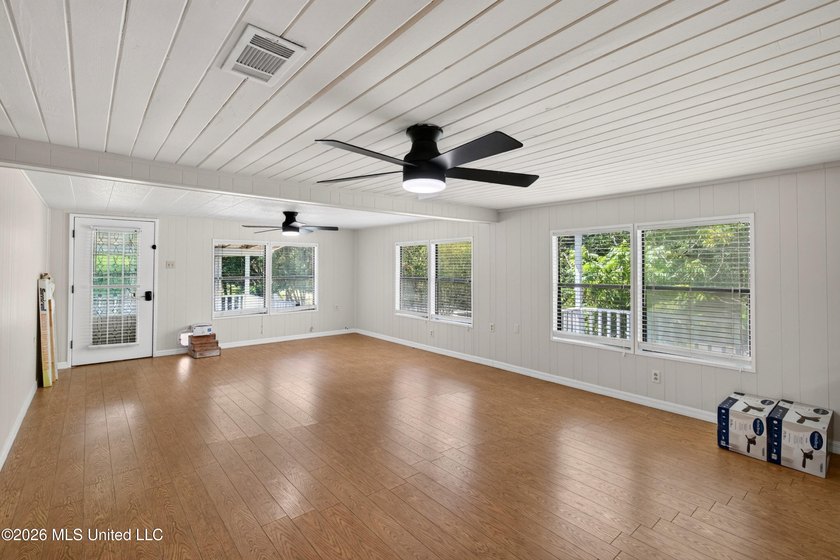 Privacy Galor with 2 Private Lots totaling 1.98 acres in the - photo 39