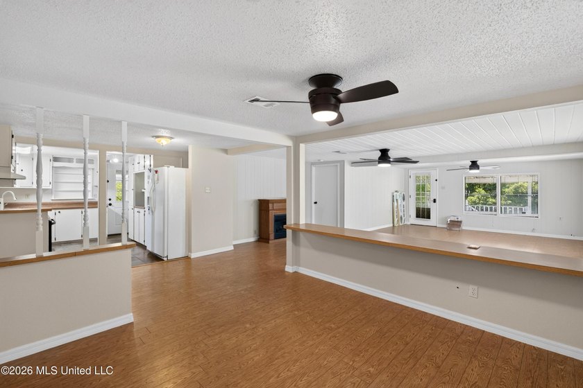 Privacy Galor with 2 Private Lots totaling 1.98 acres in the - photo 41