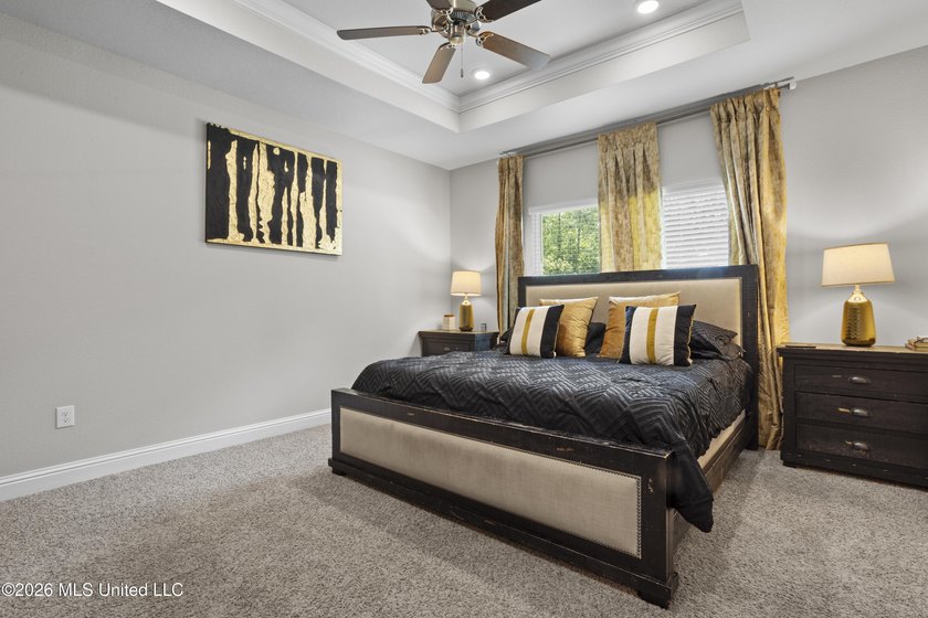 Welcome home to this beautifully maintained 4-bedroom, 3-bath - photo 19