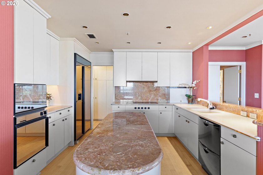 Perched high above the city in Portland's iconic Fountain Plaza - photo 19