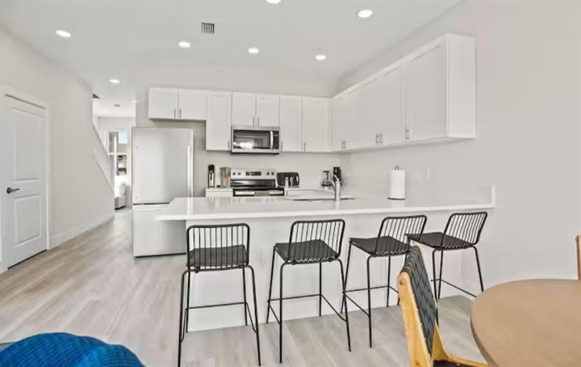 Meticulously maintained investment opportunity in an OPPORTUNITY - photo 6