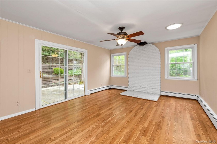 Welcome Home To 21 Beech Place. Colonial Residence On A Quiet - photo 11