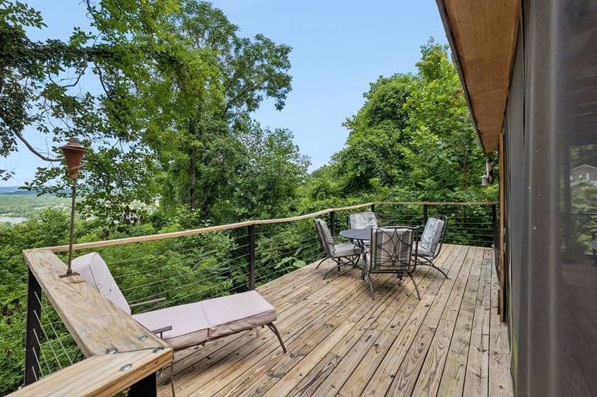Secluded hillside retreat overlooking beautiful Cordell Hull - photo 8