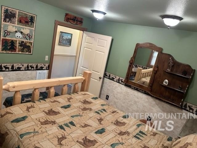 Stunning Dixie Idaho home on .918 acres in town but secluded - photo 22
