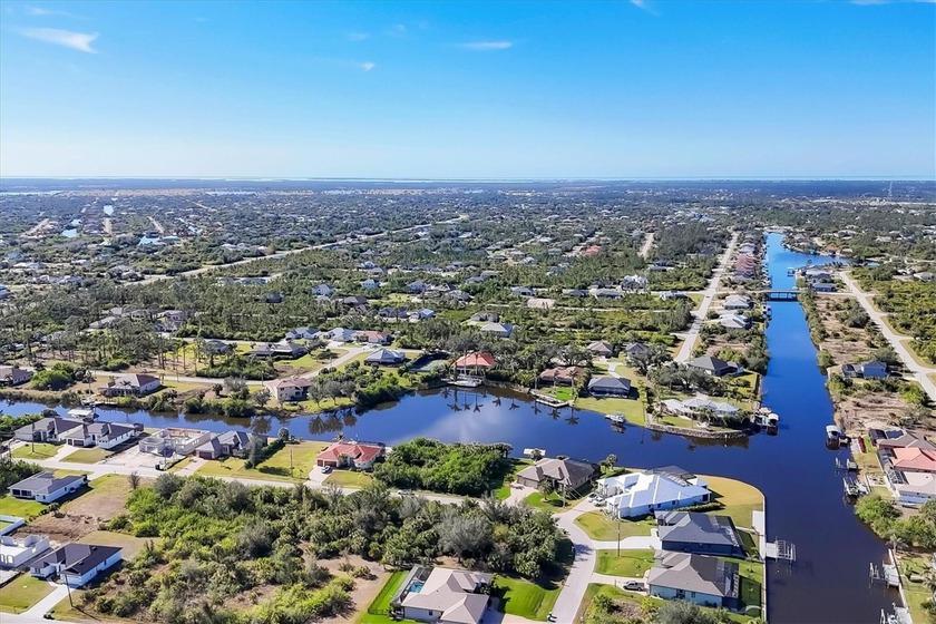 YOUR CHANCE TO MOVE INTO A LUKE BROTHERS CUSTOM - photo 2
