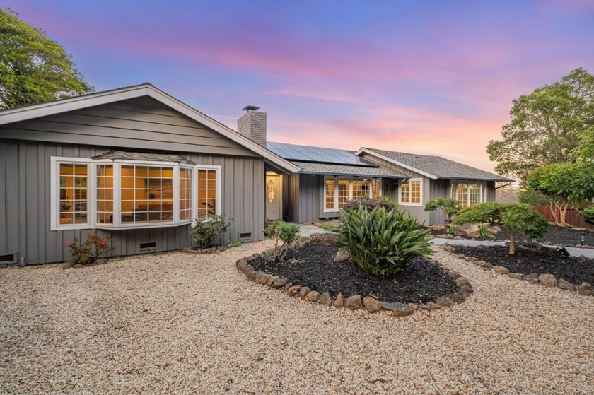 A home made for Santa Cruz living: open, relaxed, flexible, and - photo 3