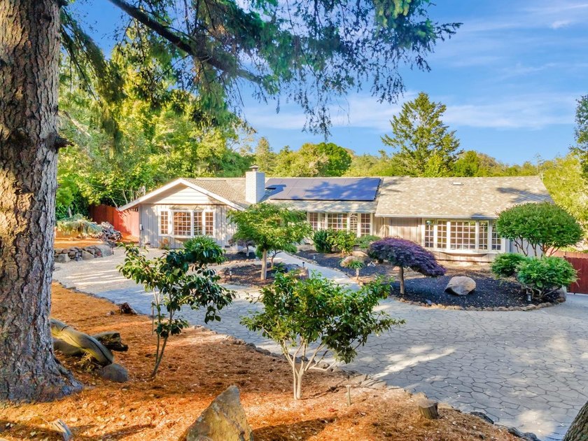 A home made for Santa Cruz living: open, relaxed, flexible, and - photo 6