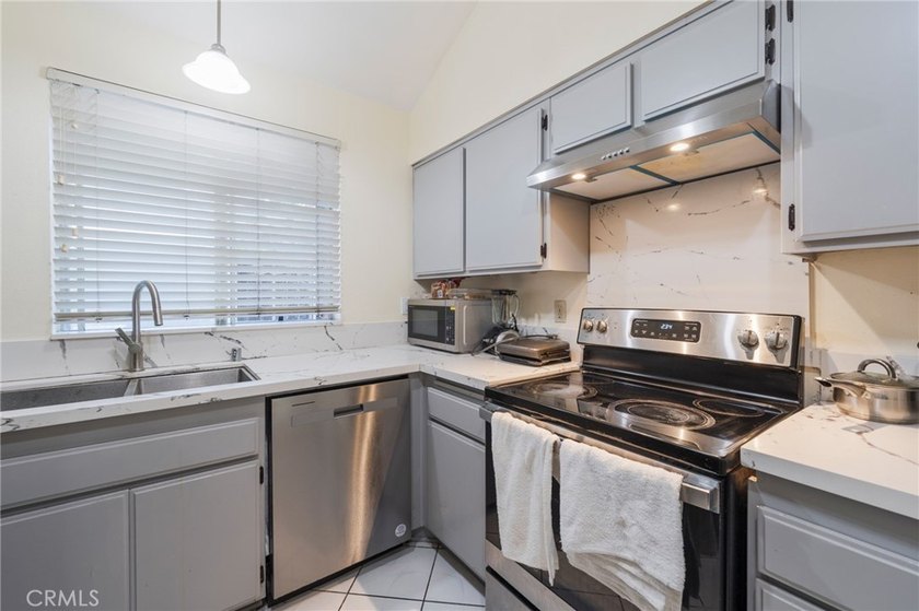 Well maintained Pine creek complex in a gated community - photo 19
