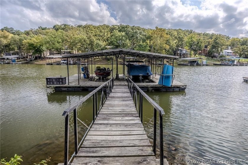 Adorable and fully renovated lake home on the 77-mile marker of - photo 22