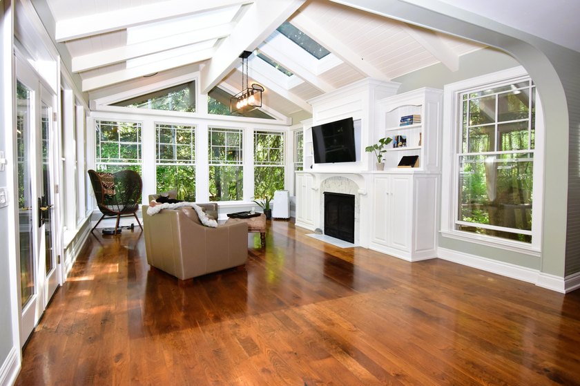 Elegant custom home with a detached guest house in Starweather - photo 22