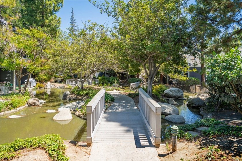 Well maintained Pine creek complex in a gated community - photo 36