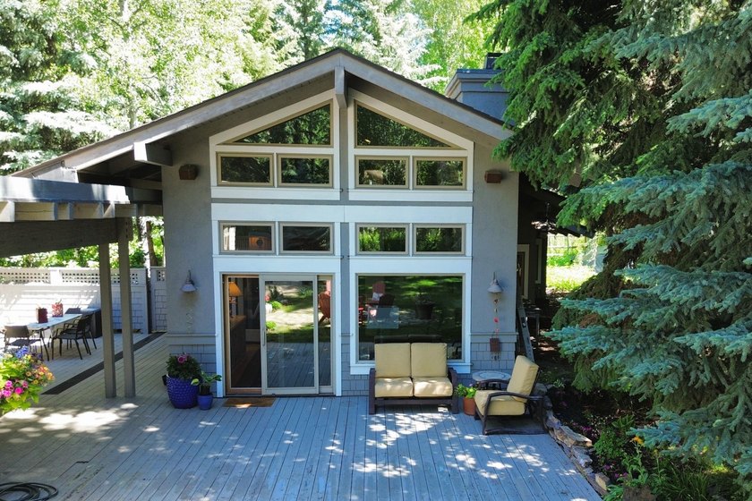 Elegant custom home with a detached guest house in Starweather - photo 39