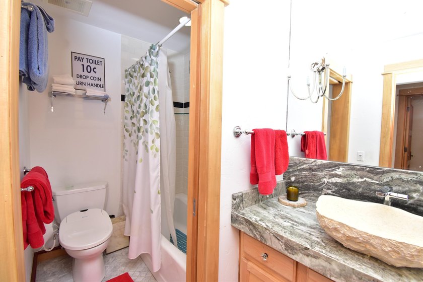 Elegant custom home with a detached guest house in Starweather - photo 47