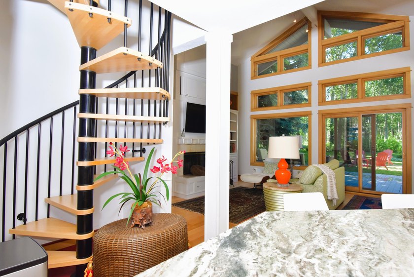 Elegant custom home with a detached guest house in Starweather - photo 49