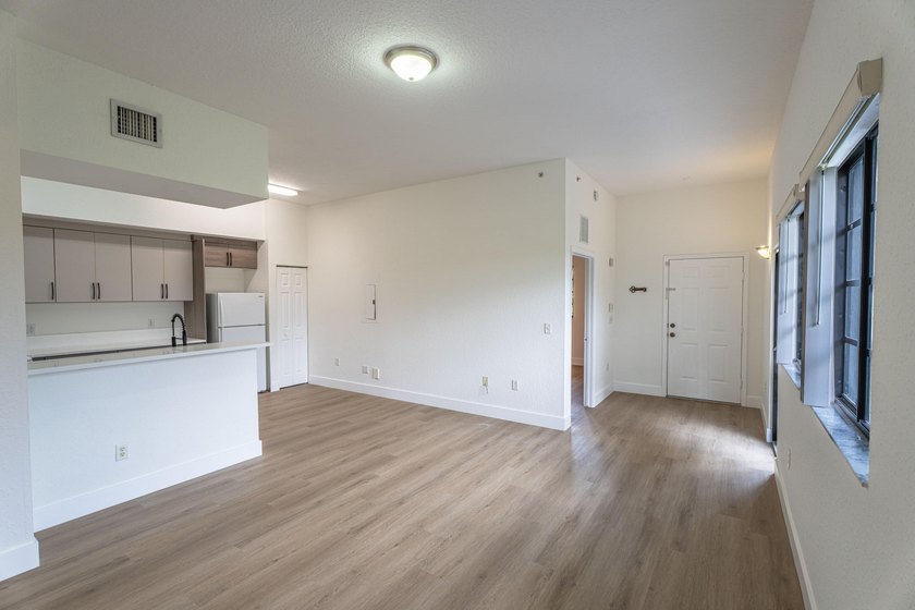 Fully remodeled apartment featuring top-of-the-line custom - photo 8