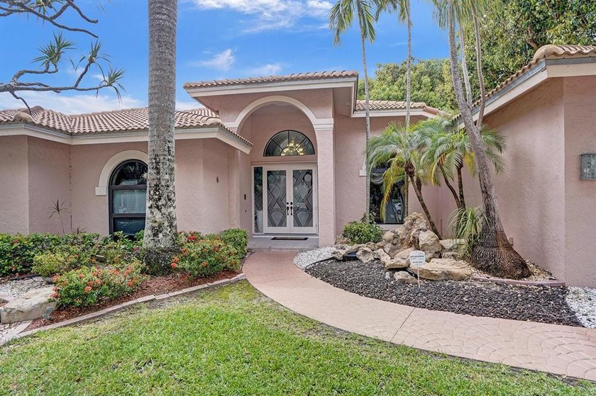 Stunning 4-bedroom home on a 1/4-acre corner lot at the end of a - photo 5