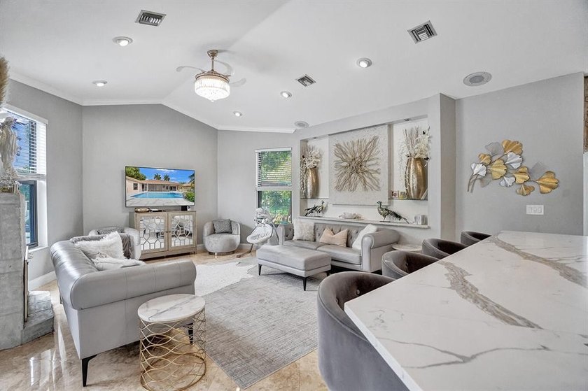 Stunning 4-bedroom home on a 1/4-acre corner lot at the end of a - photo 6