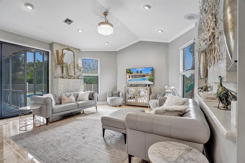Stunning 4-bedroom home on a 1/4-acre corner lot at the end of a - photo 8