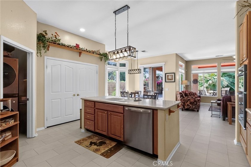 Welcome to 44414 Royal Lytham Drive, a beautifully maintained - photo 8
