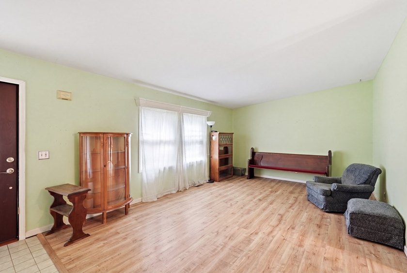 Welcome to 330 Deerfield Rd in Sparta - a well-maintained home - photo 4