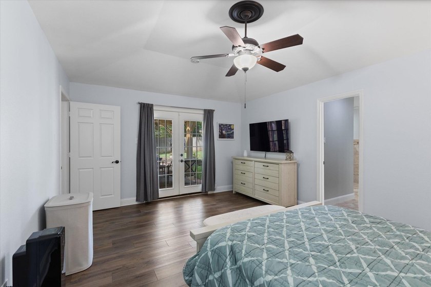 Located in one of Longview's most established and sought-after - photo 17