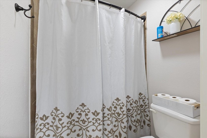 Located in one of Longview's most established and sought-after - photo 25