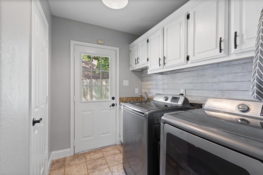 Located in one of Longview's most established and sought-after - photo 30