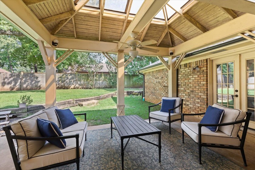 Located in one of Longview's most established and sought-after - photo 31