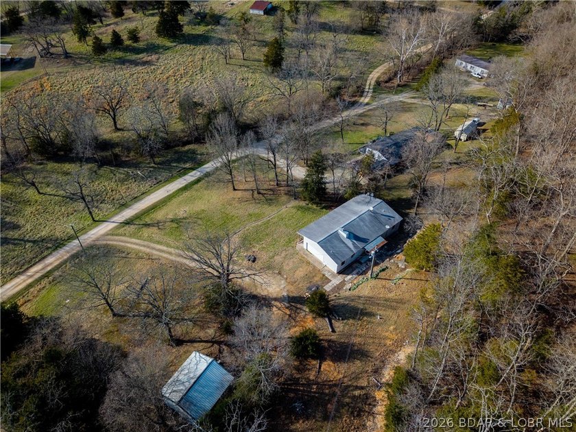 BRAND NEW ROOF!! Situated on 3/4 of an acre in a private setting - photo 33