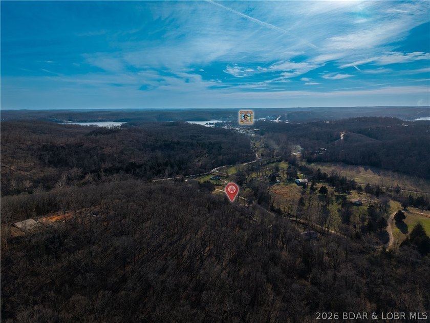 BRAND NEW ROOF!! Situated on 3/4 of an acre in a private setting - photo 41