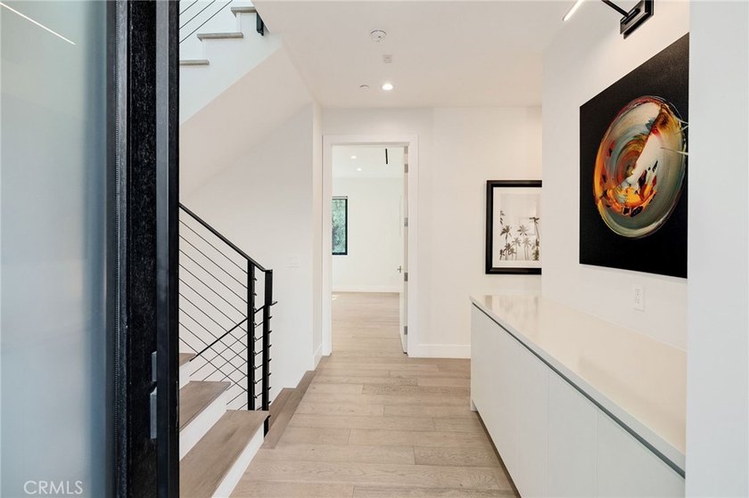 Welcome to 622 1st Place. A Rare rear-unit townhome offering - photo 3