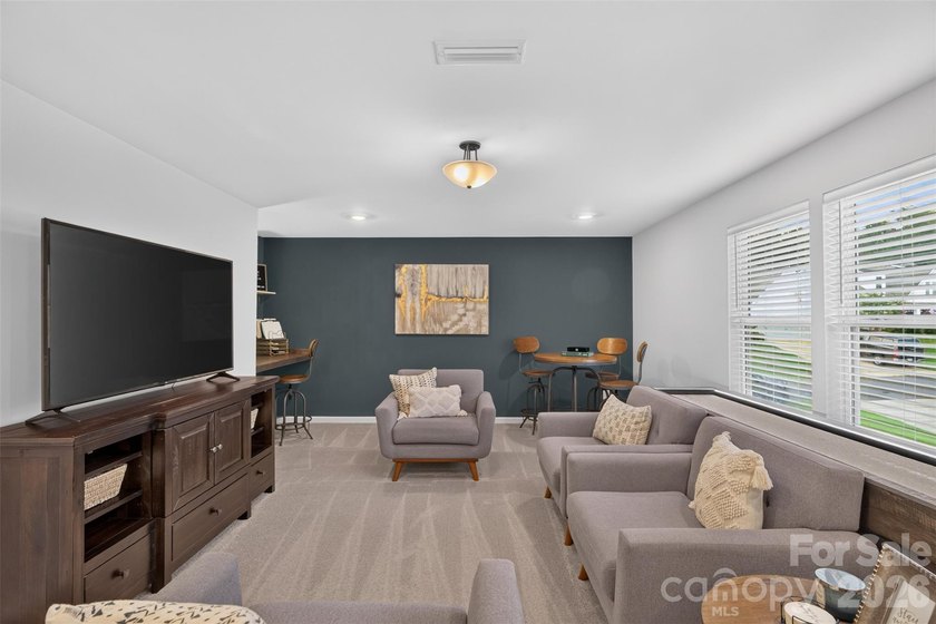 Perfectly positioned with breathtaking lake views and - photo 23